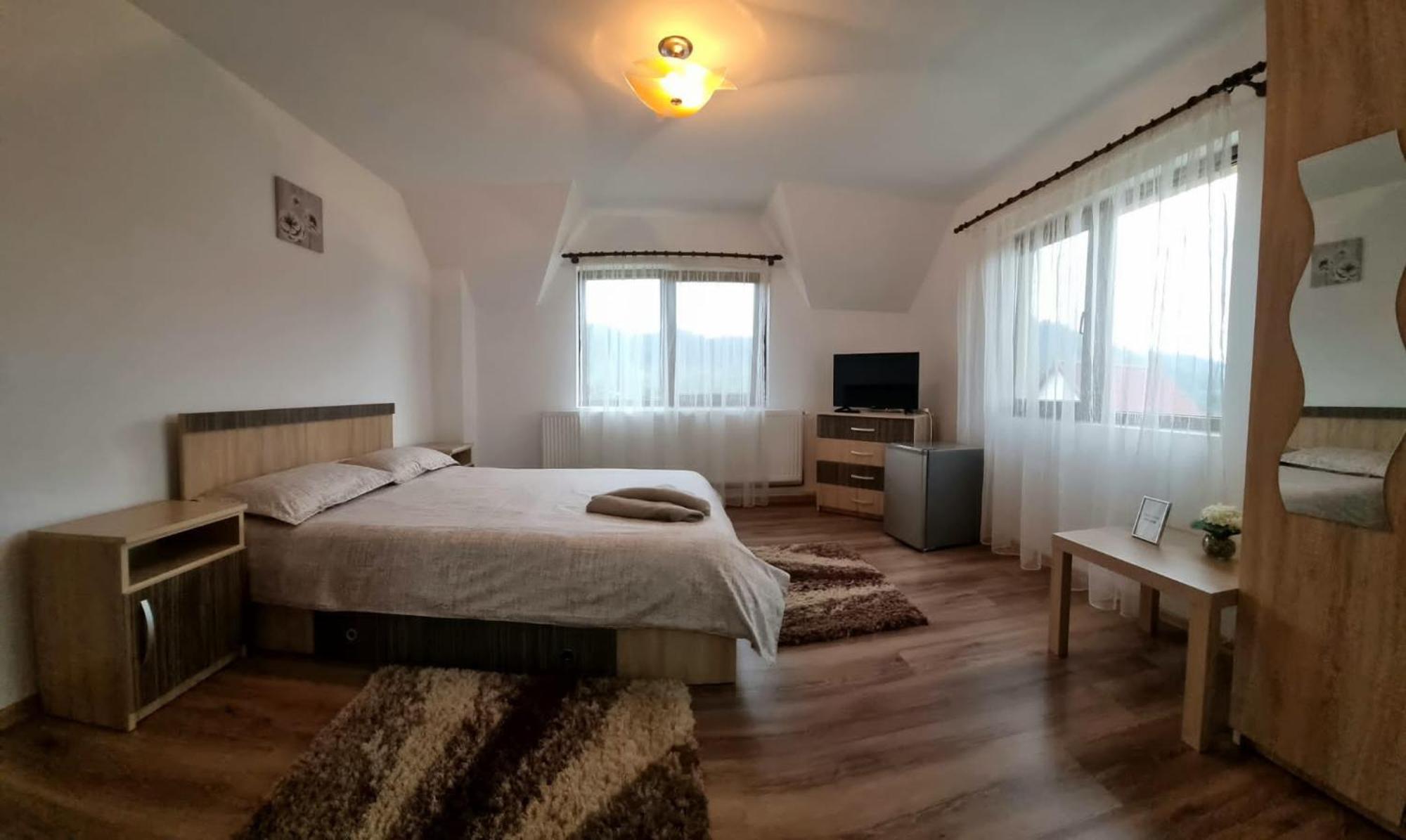 Popasul Galesean Hotell Galesu Exteriör bild